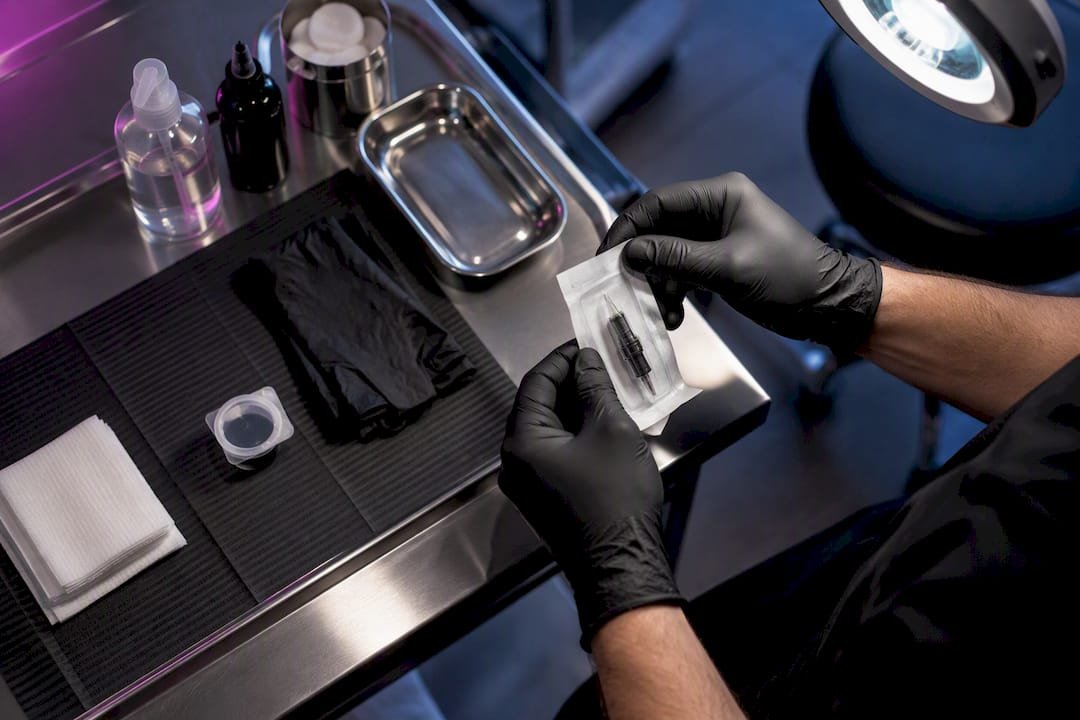 Sterile needle cartridge prepared for SMP